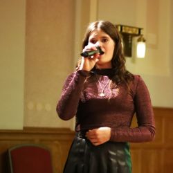 2025 12 10 adventny koncert vystava prac