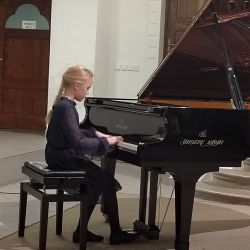 adventny koncert a vystava prac ziakov szus
