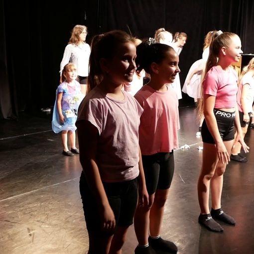 2023 07 10 letna skola divadla a tanca